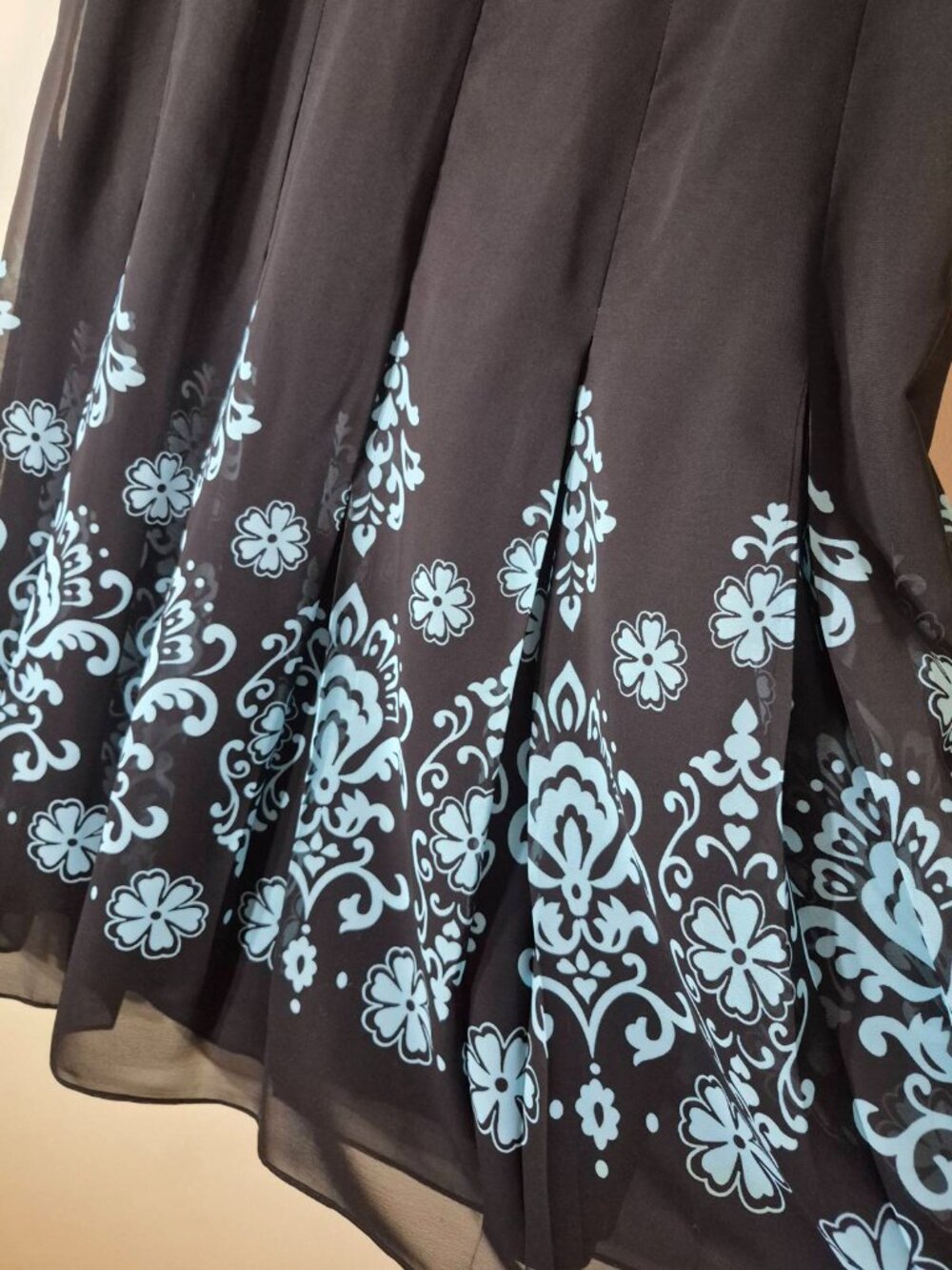 Studio I Black & Aqua Floral Chiffon Midi Skirt - Size 8 (NWT Without Tags) - Picture 4 of 7